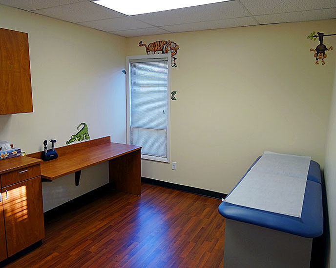 Holmdel, NJ pediatric office - patient room 1